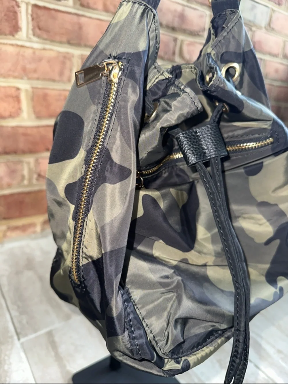 No Brand Camo Nylon Shoulder Crossbody Drawstring Women’s Bag - Picture 3 of 7